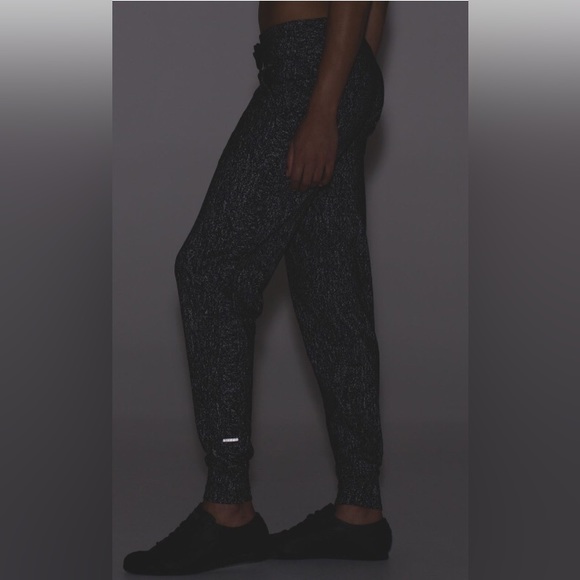 NWOT Lululemon Ready To Rulu Pant
Running Luon Suited Jacquard Black White - Picture 4 of 9